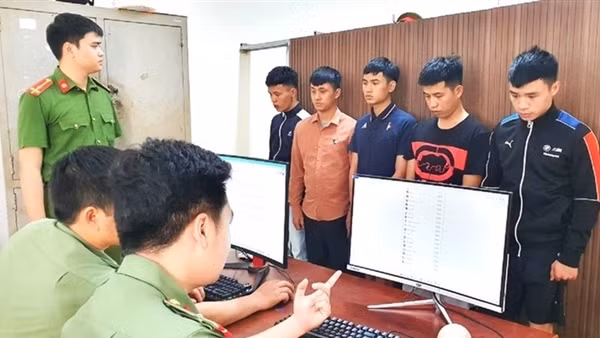 Cảnh sát hình sự Hà Nội khuyến cáo tránh "bẫy" lừa đảo công nghệ cao