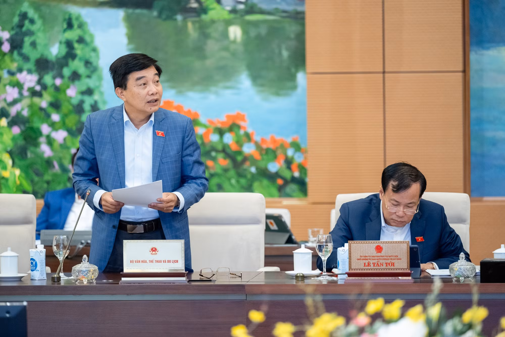 Đề nghị luật hoá vấn đề đấu giá biển số xe ô tô -0