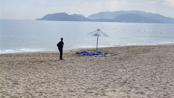 Tìm thấy thi thể nam sinh lớp 9 chết đuối khi tắm biển Nha Trang