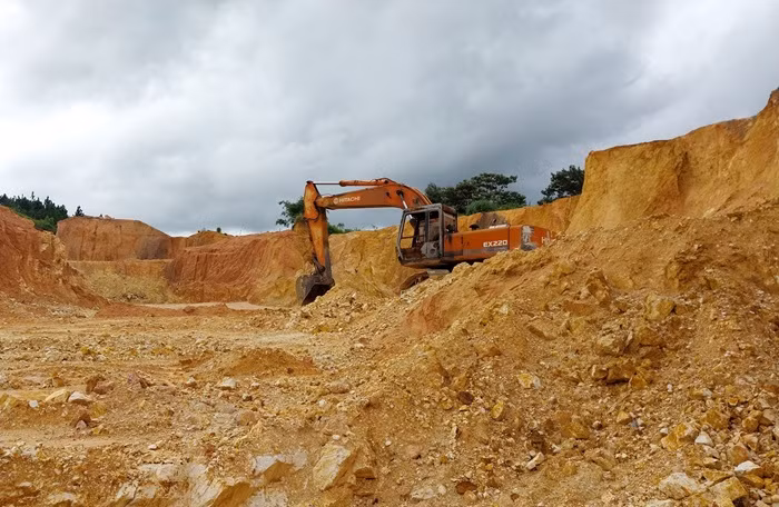 Phạt Công ty Anh Kiên 290 triệu đồng, tước giấy phép khai thác cao lanh -0