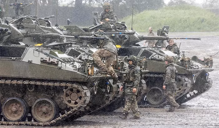 Căng thẳng Đông - Tây chạm đỉnh -0