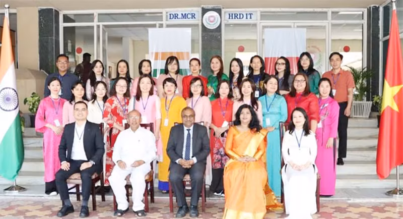 Gần 30 nhà báo Việt Nam tham dự khoá học báo chí hiện đại tại Ấn Độ -0