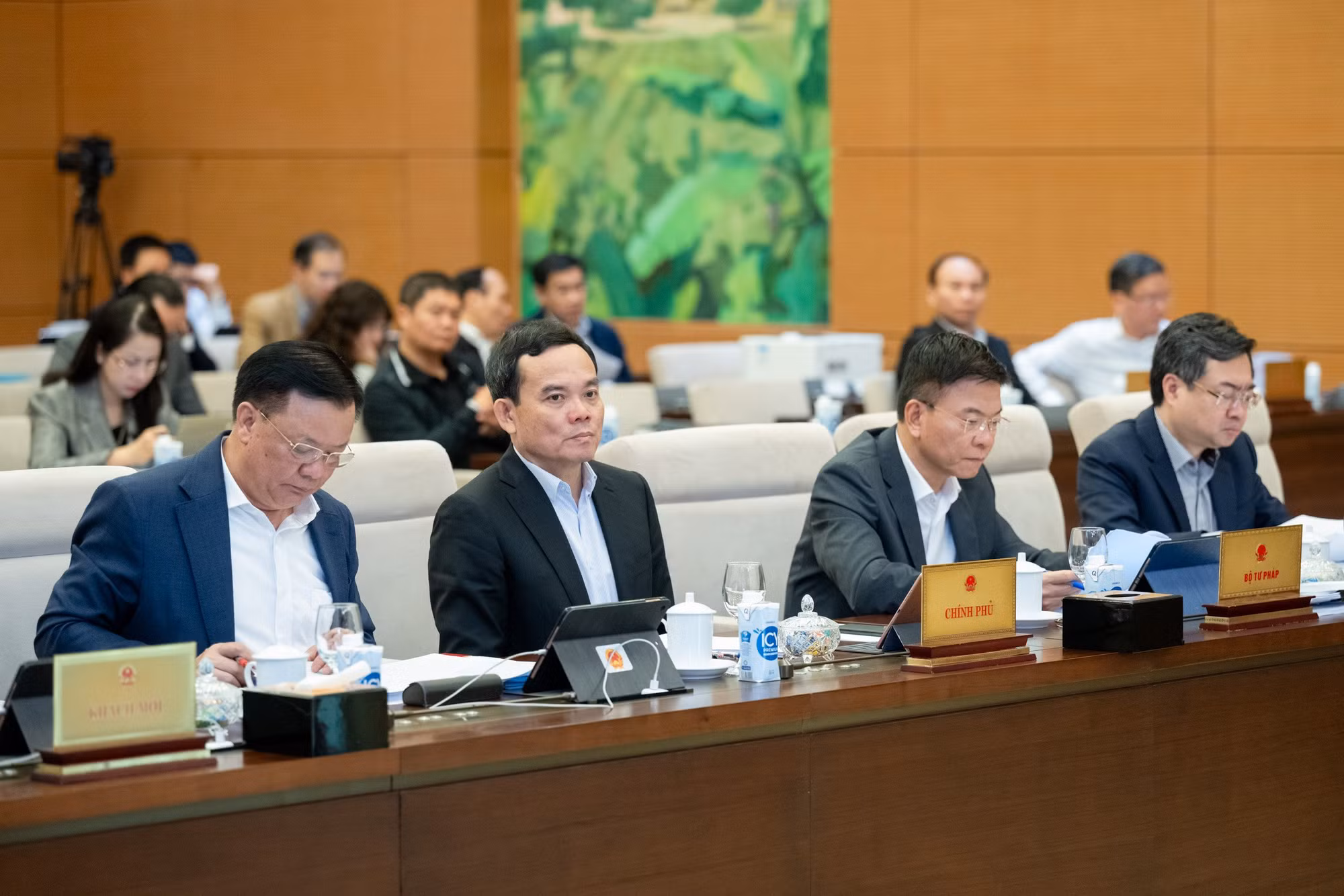 Sẽ chất vấn giải pháp phòng, chống tham nhũng, tiêu cực trong hoạt động ngoại giao -0