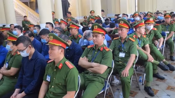 “Đại gia” dầu khí giúp Trương Mỹ Lan rút hơn 1.720 tỉ đồng từ SCB