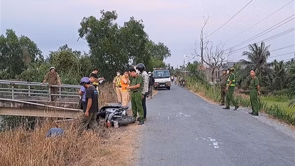 Hai xe máy va chạm, 1 người tử vong
