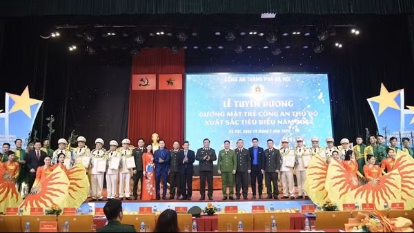 Tuyên dương 10 “Gương mặt trẻ Công an Thủ đô xuất sắc tiêu biểu” năm 2023