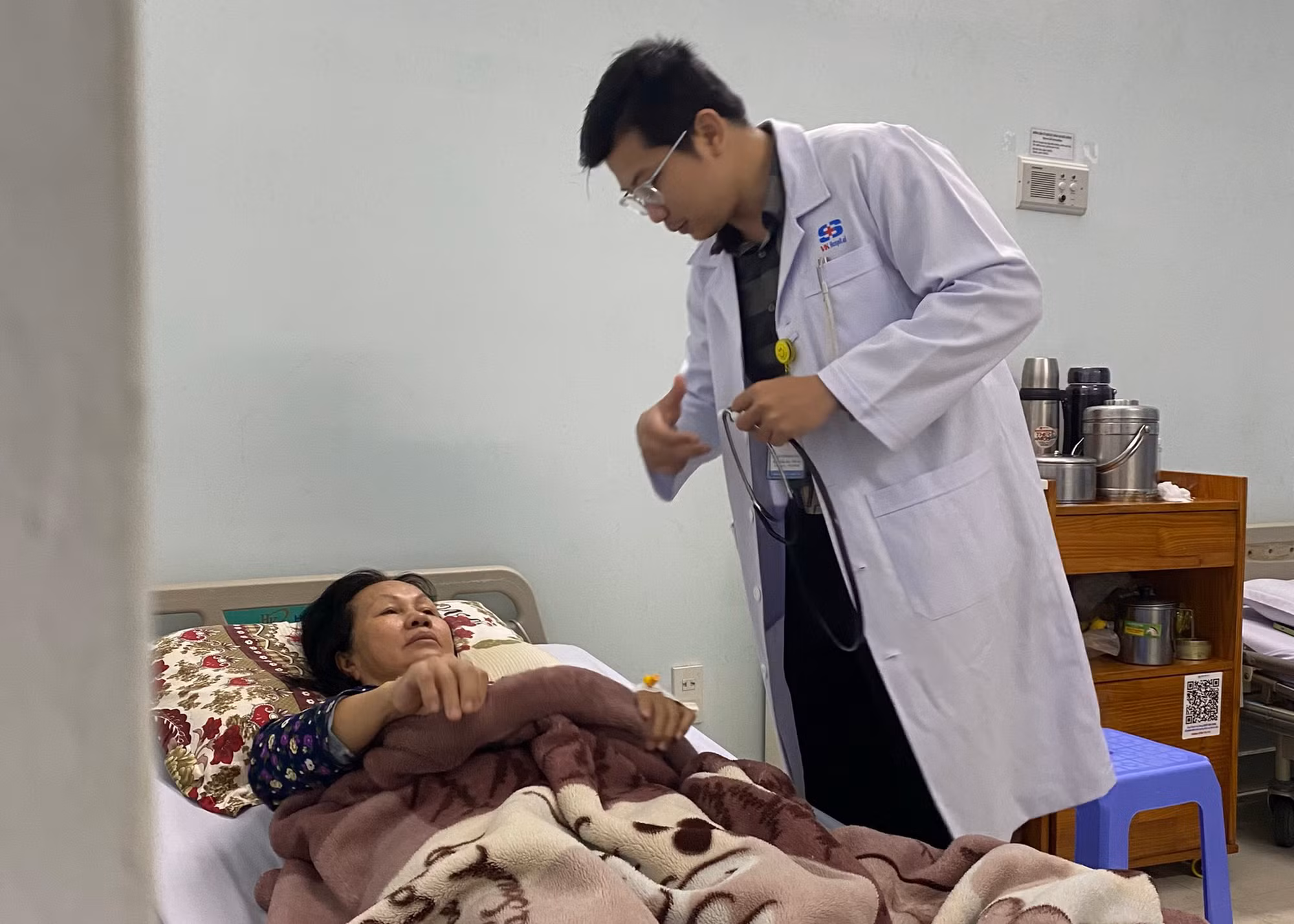 Diễn biến mới vụ ngộ độc cơm gà ở Nha Trang: số bệnh nhân tăng lên 345 ca -0