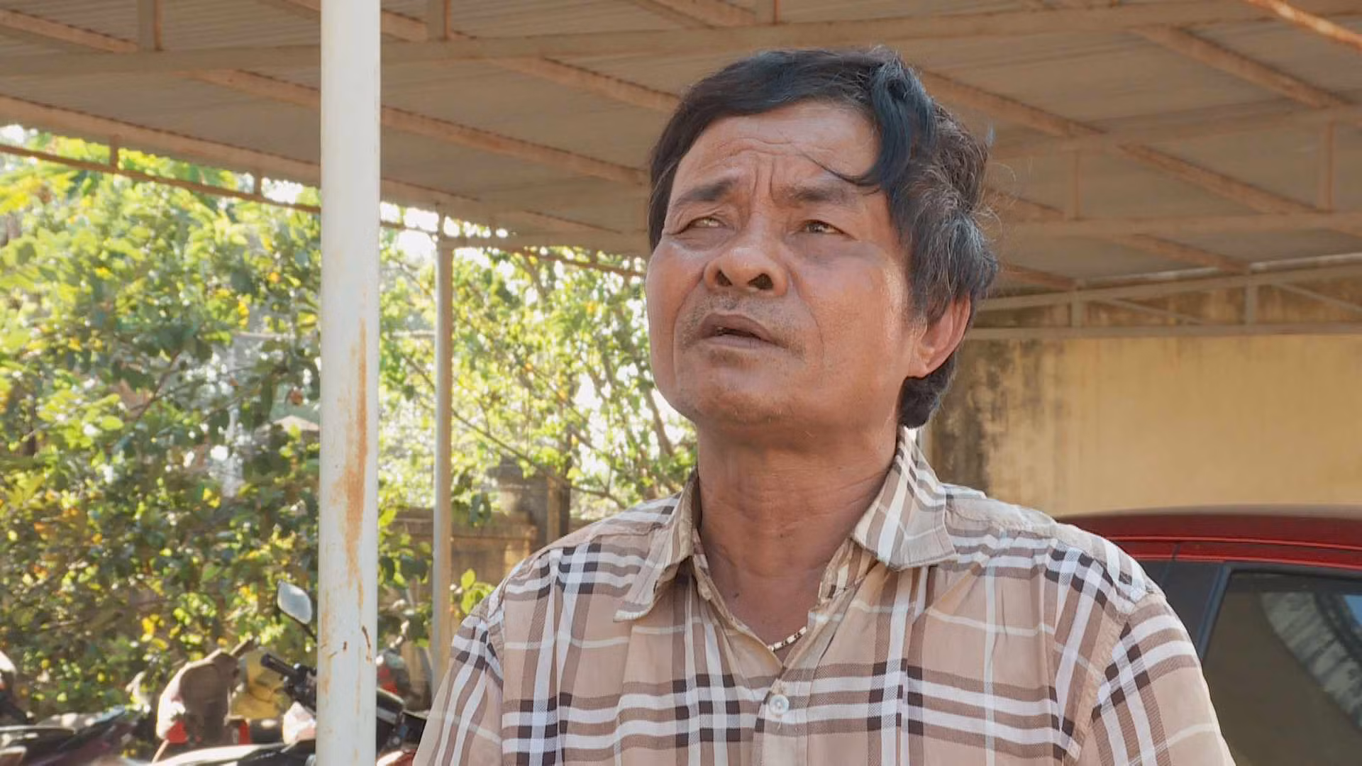 Chiếm đoạt tài sản người bị tai nạn giao thông còn quanh co khai man lý lịch -0