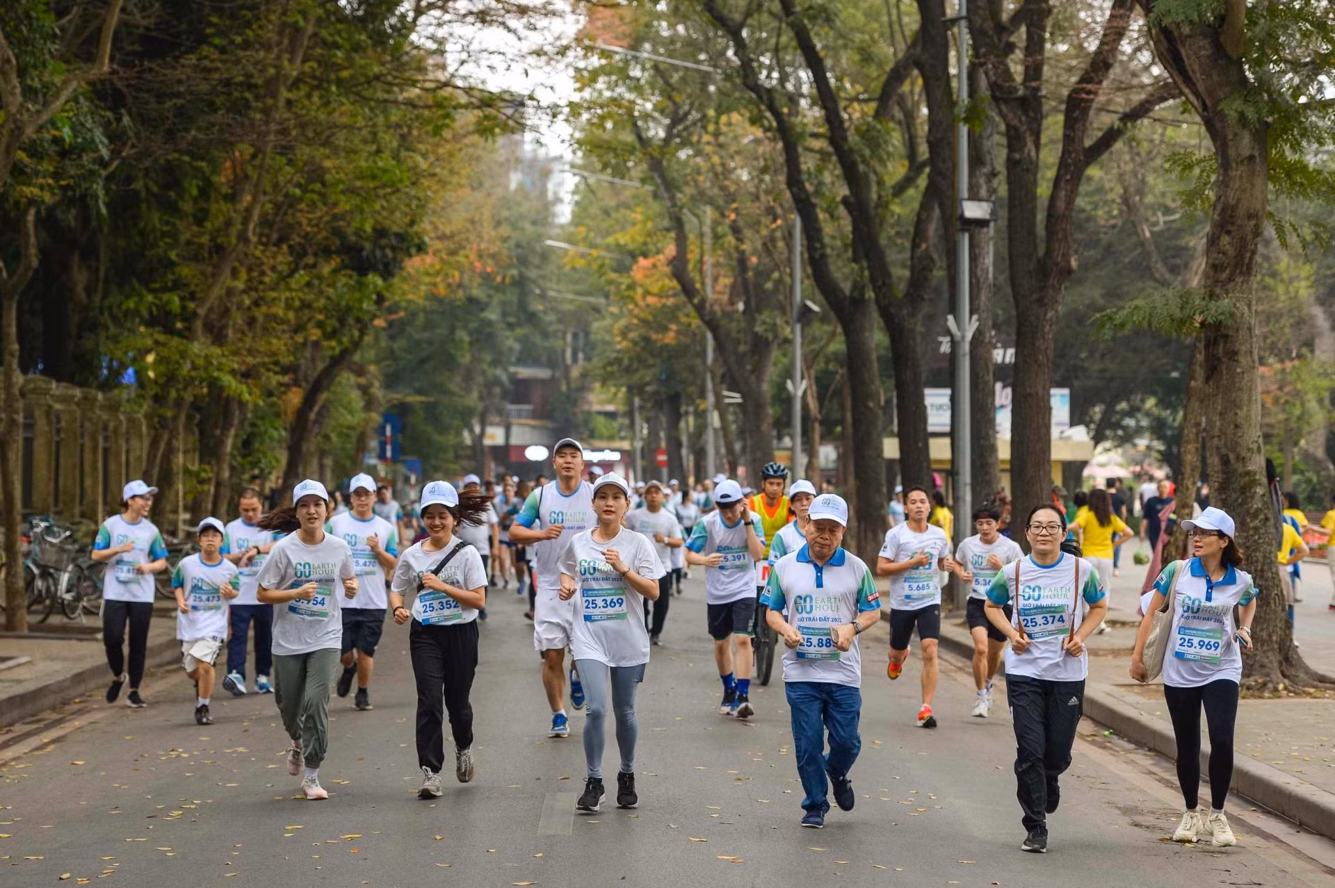 Giải chạy trực tuyến hưởng ứng Chiến dịch Giờ Trái đất năm 2024 -0