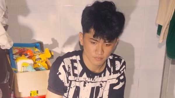 Gây 3 vụ cướp giật vì nợ tiền cá độ bóng đá qua mạng