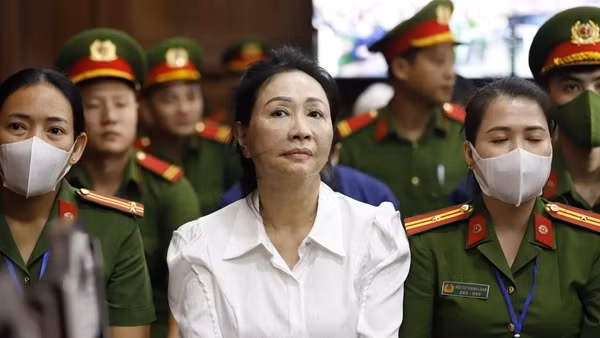 Bị cáo Trương Mỹ Lan quanh co chối tội