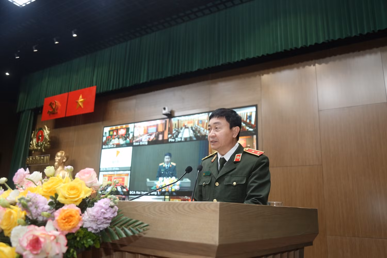 Lực lượng CAND chuyển trạng thái, tiên phong, dẫn dắt triển khai Đề án 06 và chuyển đổi số -2