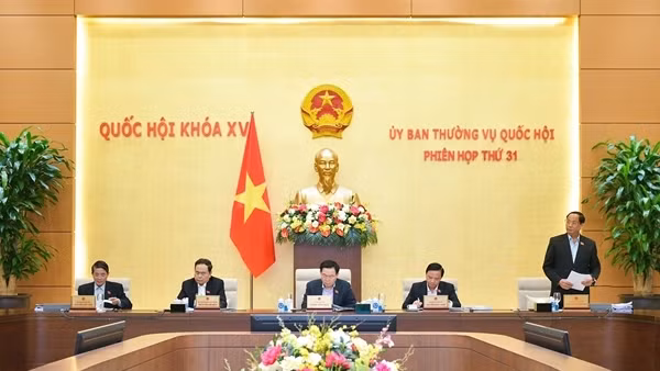 Bình ổn giá cả, tránh tình trạng "tăng lương không theo kịp lạm phát"