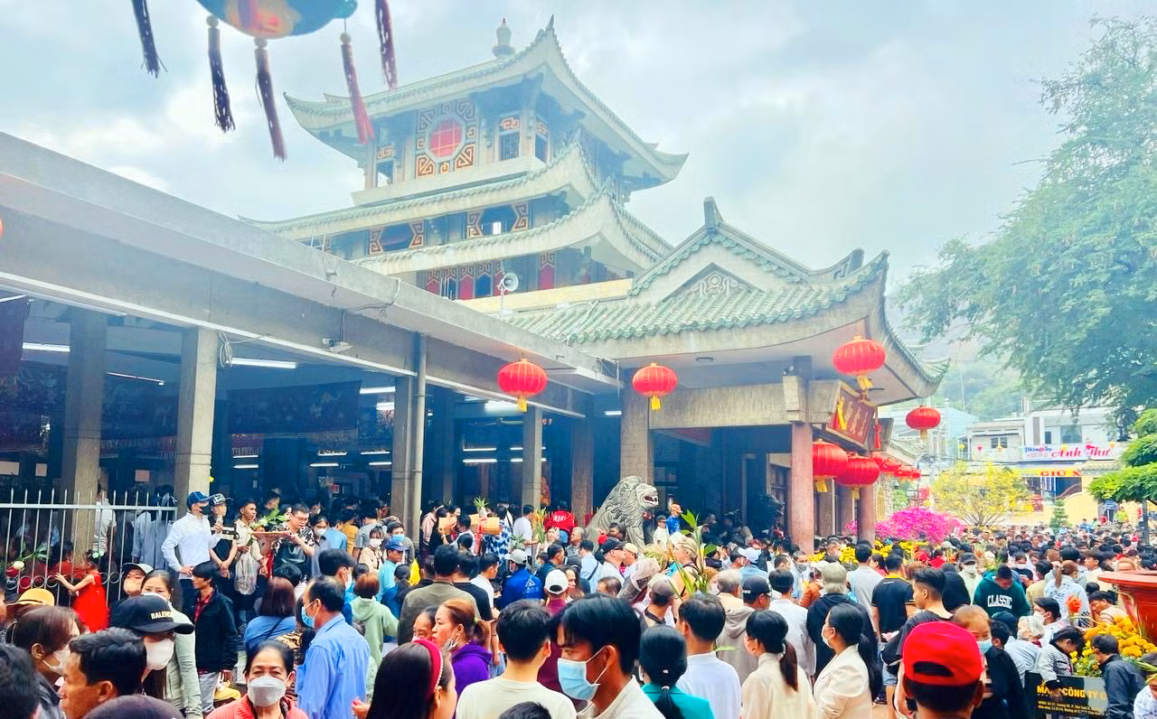 Khu du lịch Cáp treo Núi Sam tung gói khuyến mãi hấp dẫn du khách -0