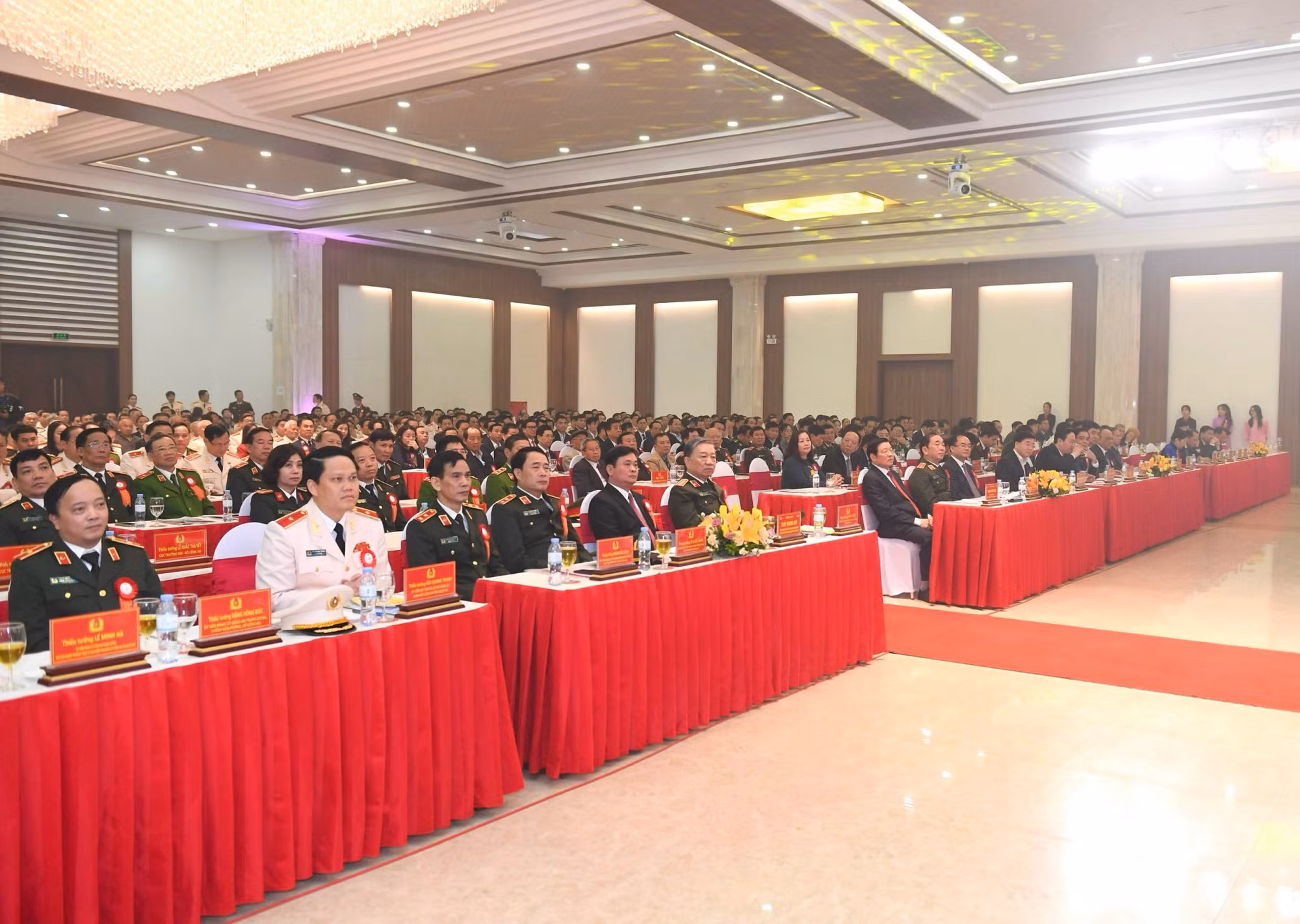 Công an Nghệ An đón nhận danh hiệu Anh hùng Lực lượng vũ trang nhân dân -0