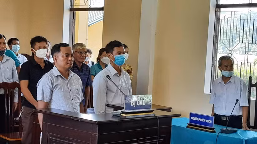 Phạt 2 