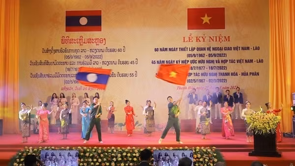 Việt Nam - Lào “quan hệ hữu nghị vĩ đại”