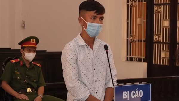 Lãnh án tù vì khai thác cát trái phép