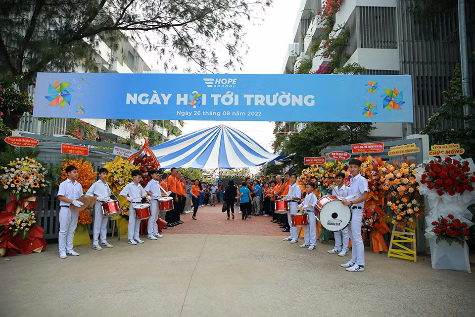 Chủ tịch nước Nguyễn Xuân Phúc dự Ngày hội tới trường Hope School -0