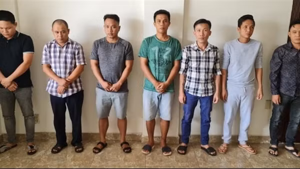 Triệt phá đường dây sản xuất, mua bán văn bằng, chứng chỉ giả qua mạng