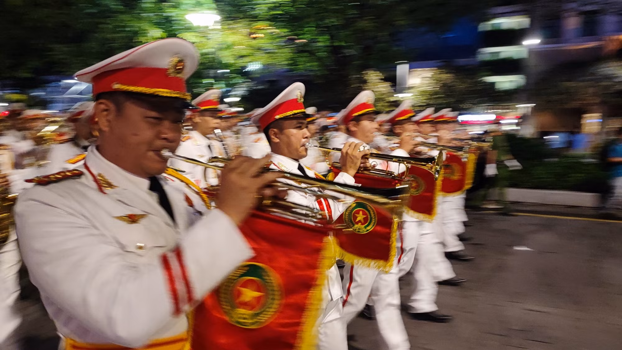 Nhiều màn biểu diễn đặc sắc từ Đoàn Nghi lễ CAND phục vụ nhân dân TP Hồ Chí Minh -2