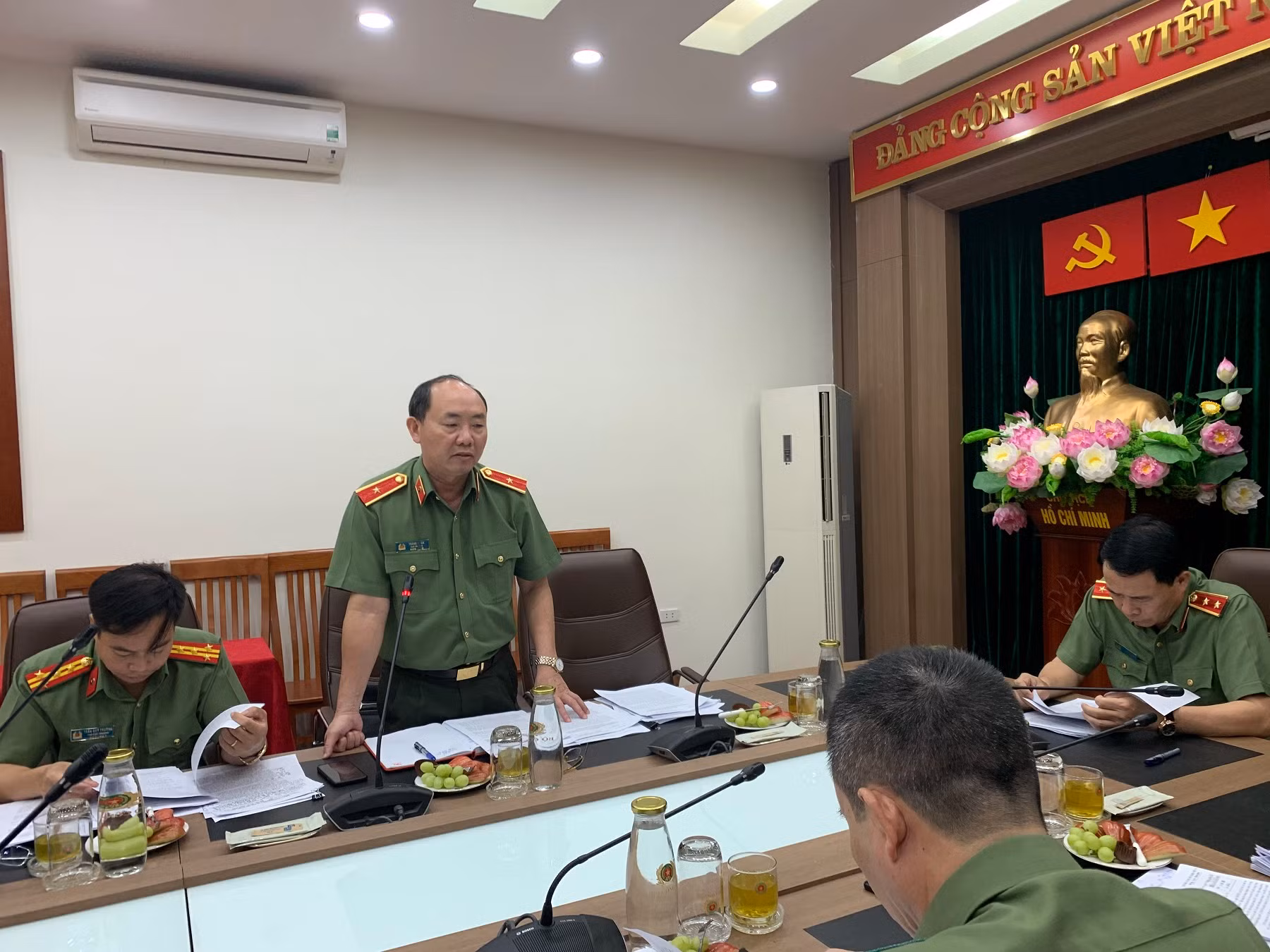 Thứ trưởng Lê Quốc Hùng đốc thúc tiến độ xây dựng 3 Đề án liên quan công tác xây dựng phong trào toàn dân bảo vệ ANTQ -0