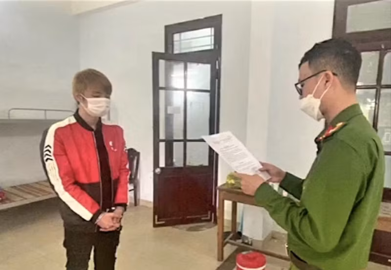 Kẻ gian “câu” hơn 220 triệu đồng của nữ nhân viên ngân hàng -0