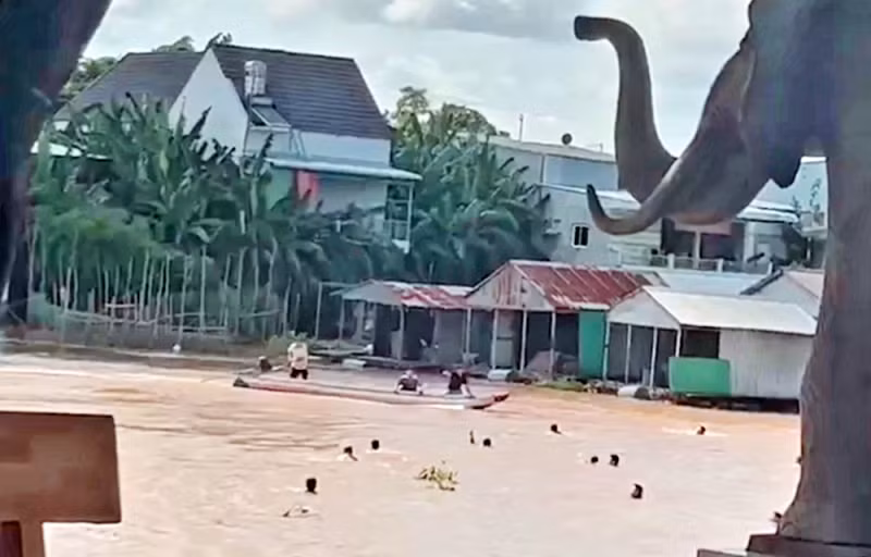 Bộ Ngoại giao thông tin vụ người Việt chạy khỏi casino ở Campuchia -0