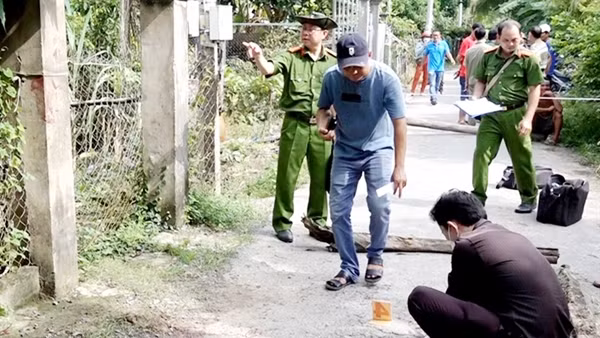 Bị la mắng, con riêng đâm cha dượng tử vong