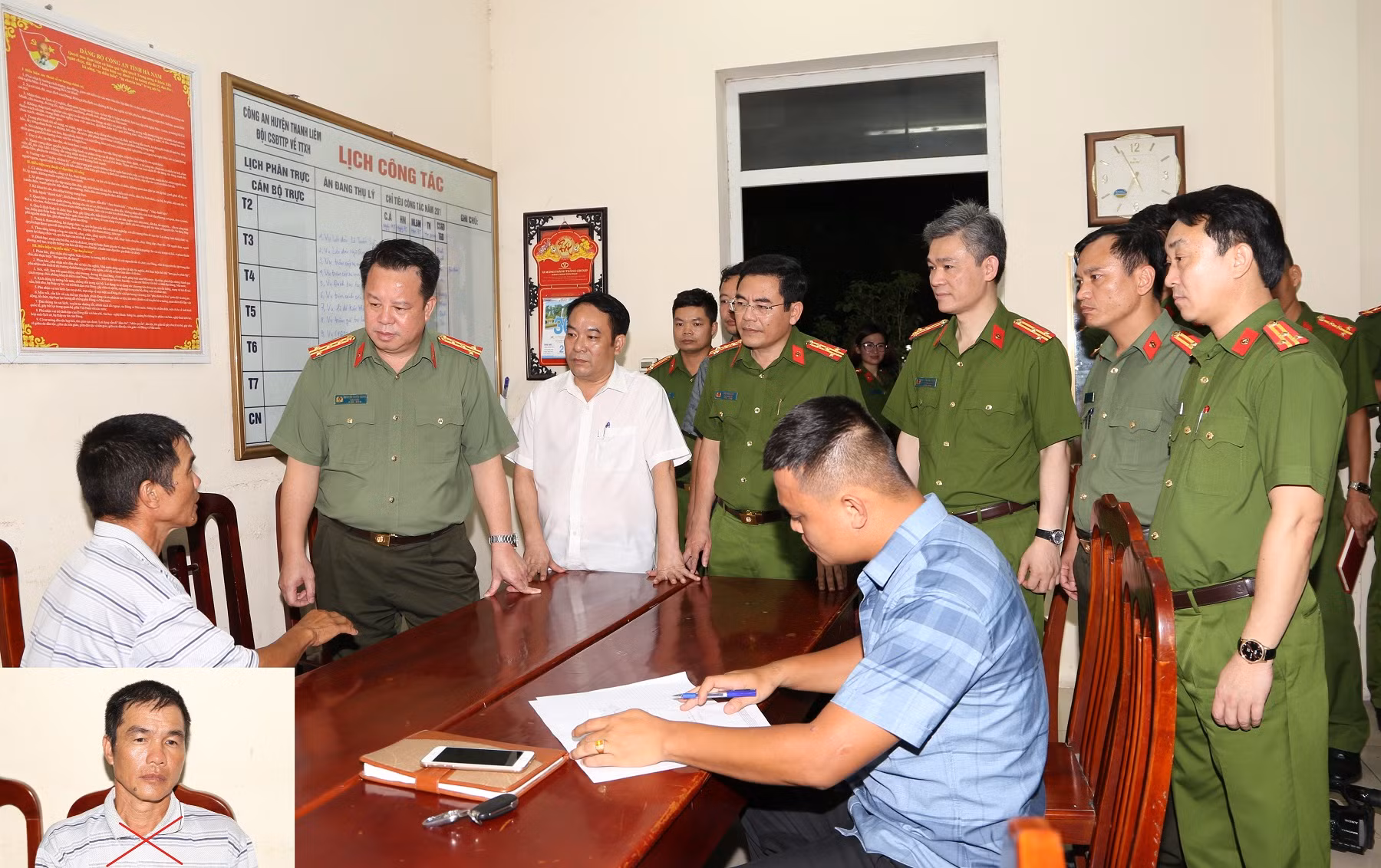 Khám phá và bắt giữ nhanh kẻ gài mìn nổ ô tô của người dân -0