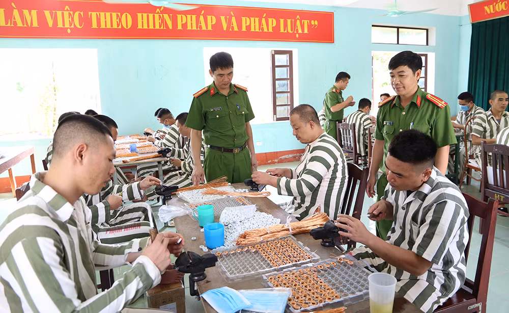 Chuẩn bị “hành trang” cho người được đề nghị đặc xá -0
