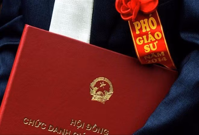 Công bố 447 ứng viên xét công nhận tiêu chuẩn GS, PGS năm 2022 -0