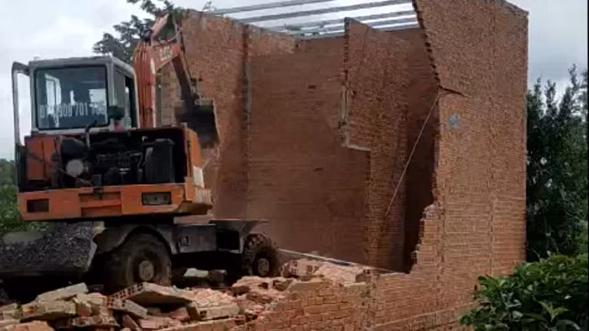 Cưỡng chế “nóng” 21 căn nhà xây trái phép tại TP Biên Hòa -0