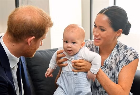 Meghan tiết lộ khoảnh khắc kinh hoàng của con trai trước khi rời hoàng gia Anh -0