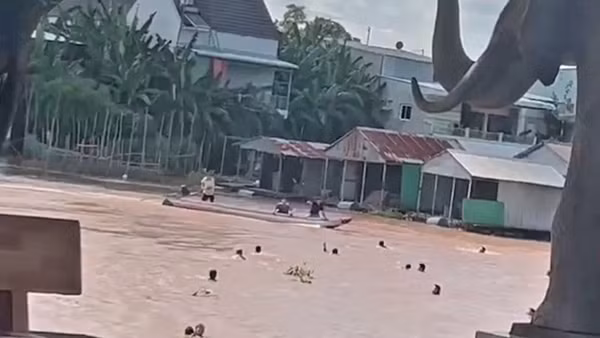 Khởi tố 2 đối tượng đưa người vượt biên sang Campuchia