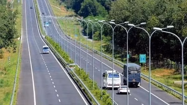 Đưa thêm 13 tuyến đường bộ vào dự án thu phí không dừng giai đoạn 1