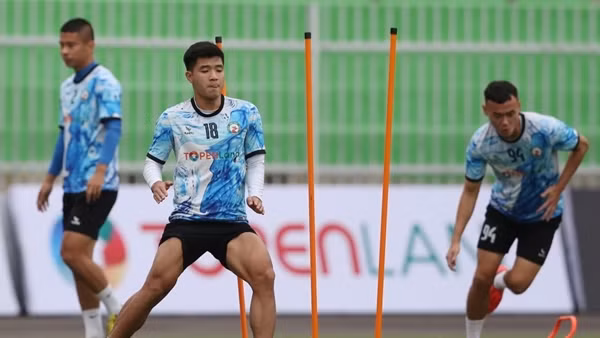 Tìm trung phong giữa “sa mạc” V.League