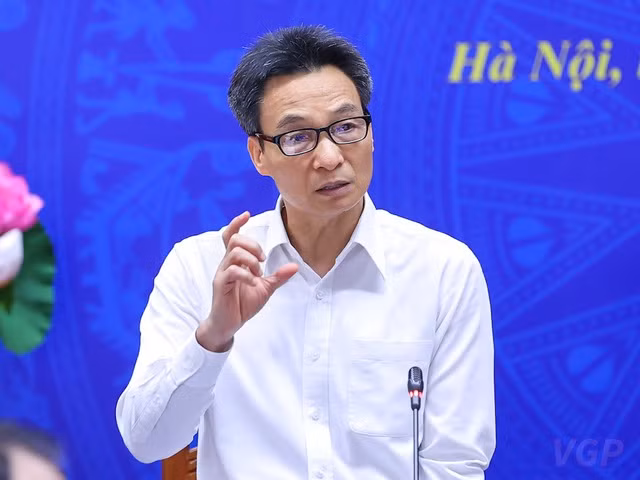 Sớm tháo gỡ những khó khăn, tồn tại “nóng” của ngành y tế -0