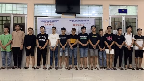 Mâu thuẫn từ tiếng nẹt pô, hàng chục đối tượng hẹn nhau “huyết chiến”