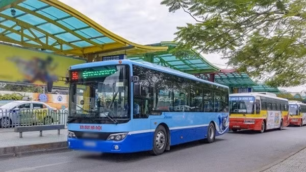 Vì sao Hà Nội giảm tần suất xe buýt? ảnh 3