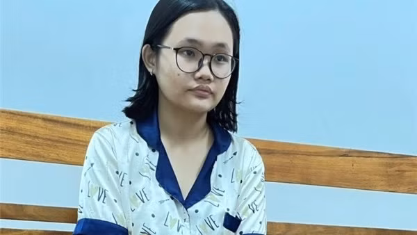 Vụ nữ sinh đầu độc cha ruột: Truy tố thêm đối tượng bán xyanua
