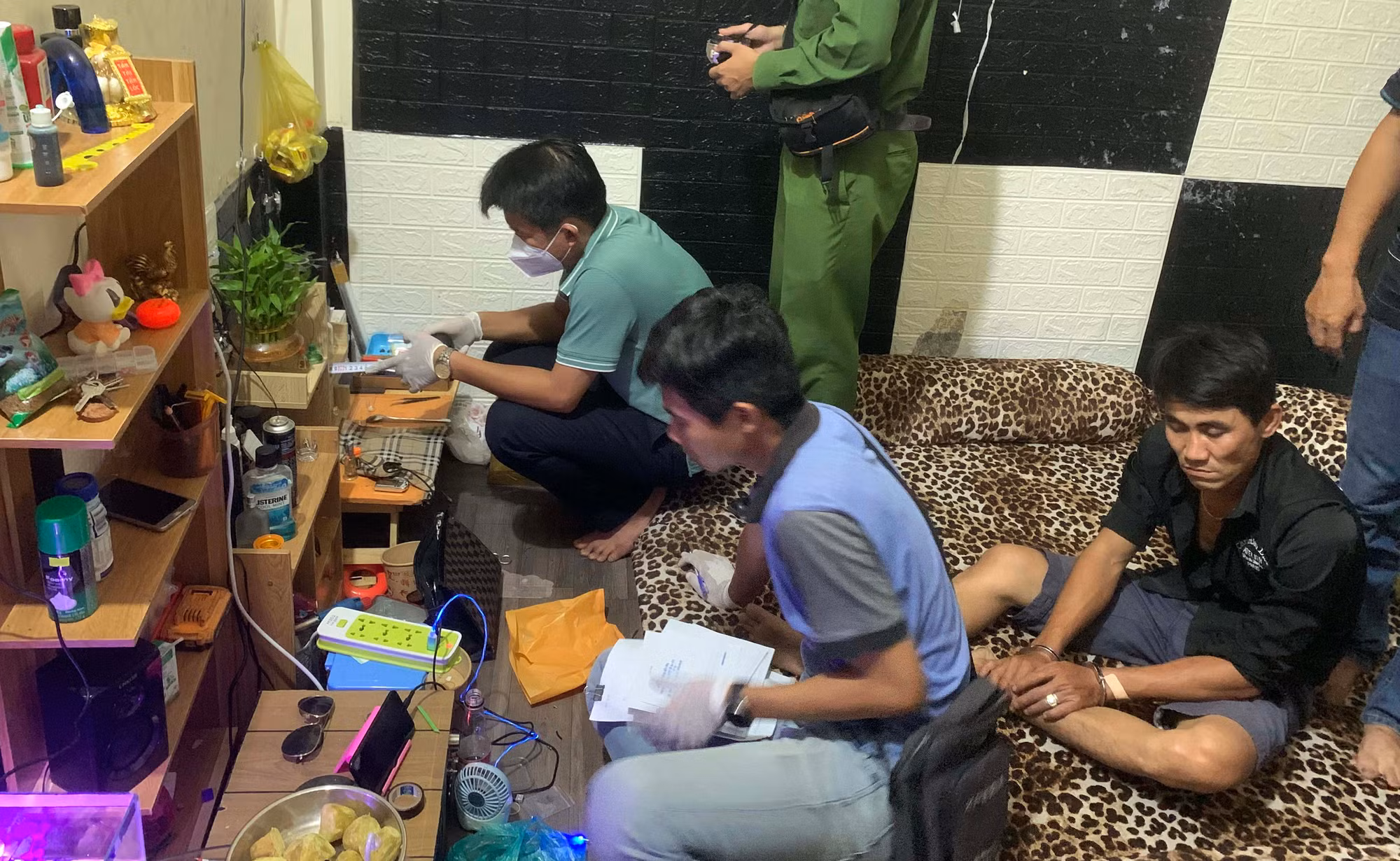 Phá “ổ” ma túy trên địa bàn Bến Tre -1