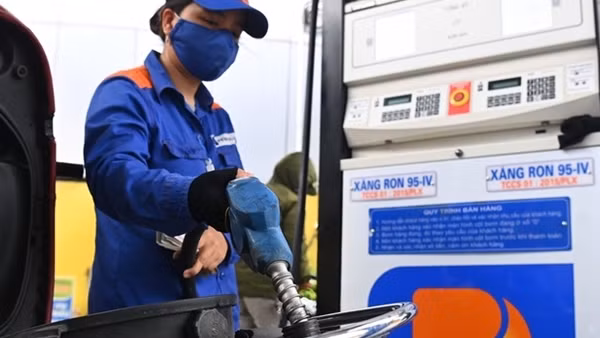 Yêu cầu đảm bảo nguồn cung xăng dầu dịp cuối năm