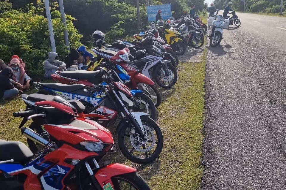 Ngăn chặn hơn 60 quái xế tổ chức đua xe ven biển -1