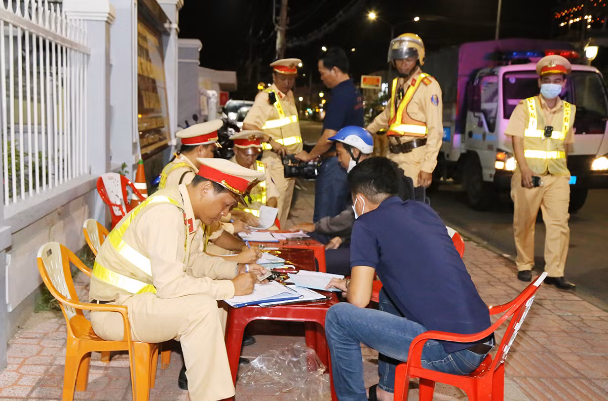 Không có “vùng cấm” trong xử lý vi phạm trật tự, an toàn giao thông -0