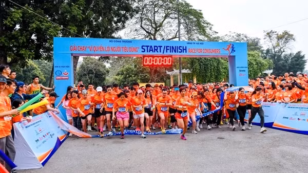 Hơn 1.000 người tham gia giải chạy “Vì quyền lợi người tiêu dùng”