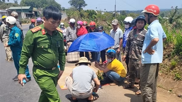 Bắt giam tài xế xe tải cán học sinh tử vong