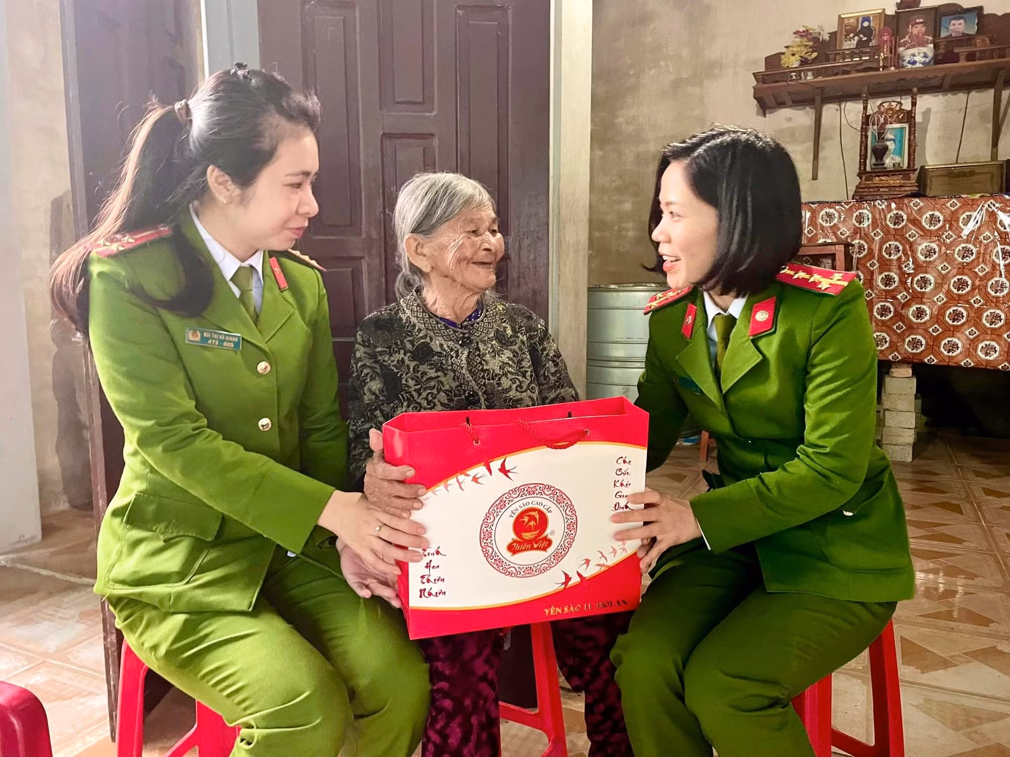 Ấm lòng mẹ liệt sĩ Gạc Ma -0