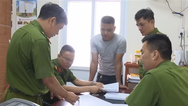 Triệt phá đường dây vận chuyển ma túy xuyên quốc gia