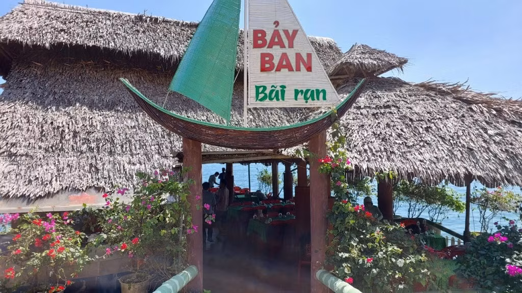 Xử phạt loạt công trình xây dựng trái phép tồn tại nhiều năm trên bán đảo Sơn Trà, Đà Nẵng -3